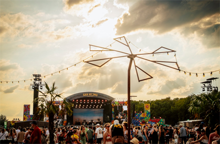 Jason Derulo kommt zum San Hemjo